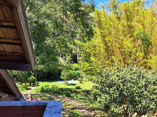 Casa com 2287m² 5 quartos e 2 banheiros, à venda, no bairro Centro em Petrópolis