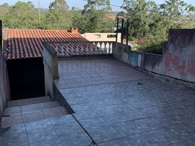 Casa com 500m² 3 quartos e 3 banheiros, à venda, no bairro Bosque dos Pereiras em Cotia