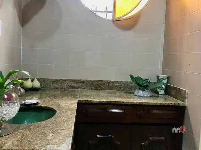 Casa com 400m² 5 quartos e 2 banheiros, à venda, no bairro Mosela em Petrópolis