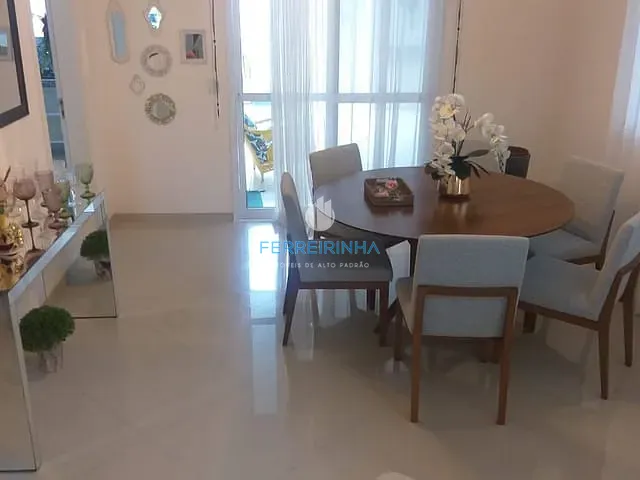 Casa com 250m² 5 quartos e 5 banheiros, à venda, no bairro Urbanova em São José dos Campos