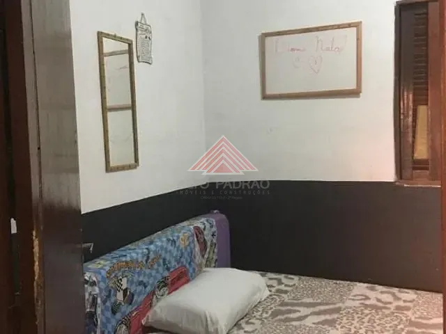 Casa com 250m² 3 quartos e 1 banheiro, à venda, no bairro Jardim Zaira em Mauá