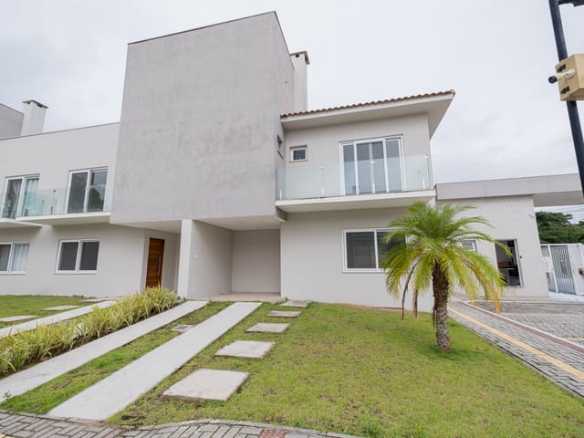 Casa com 217m² 3 quartos e 3 banheiros, para alugar, no bairro Areal em Pelotas