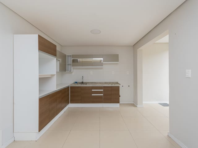 Casa com 217m² 3 quartos e 3 banheiros, para alugar, no bairro Areal em Pelotas