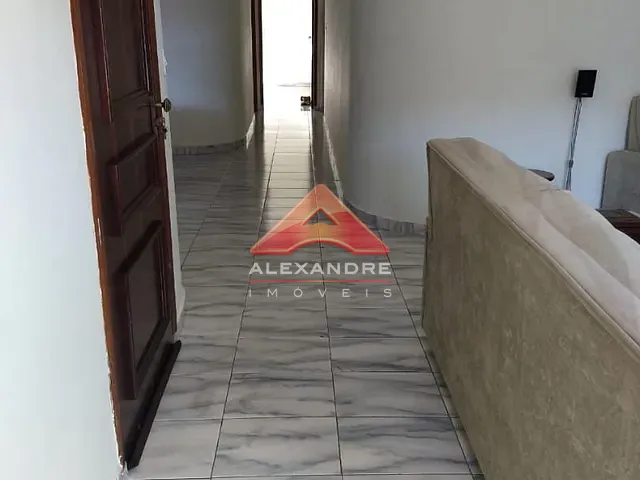 Casa com 288m² 3 quartos e 3 banheiros, à venda, no bairro Jardim Ismênia em São José dos Campos