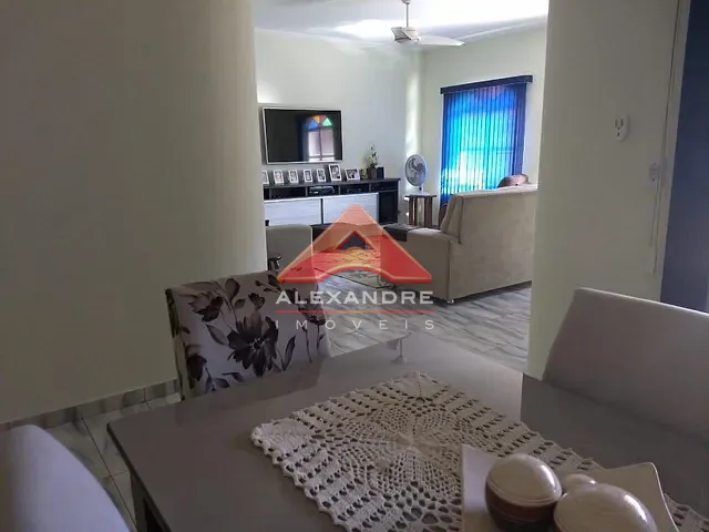 Casa com 288m² 3 quartos e 3 banheiros, à venda, no bairro Jardim Ismênia em São José dos Campos