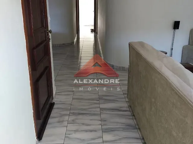 Casa com 288m² 3 quartos e 3 banheiros, à venda, no bairro Jardim Ismênia em São José dos Campos