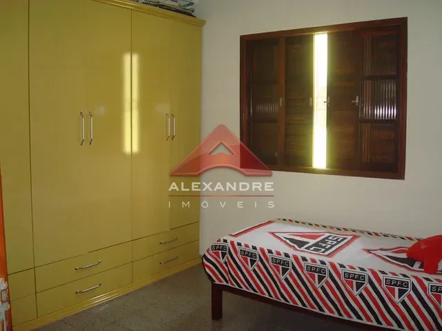 Casa com 288m² 3 quartos e 3 banheiros, à venda, no bairro Jardim Ismênia em São José dos Campos