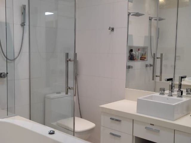 Casa com 647m² 3 quartos e 5 banheiros, à venda, no bairro Jardim Aracy em Mogi das Cruzes