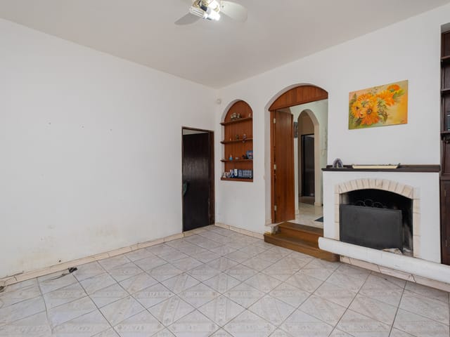 Casa 4 quartos e 2 banheiros, à venda, no bairro Areal em Pelotas