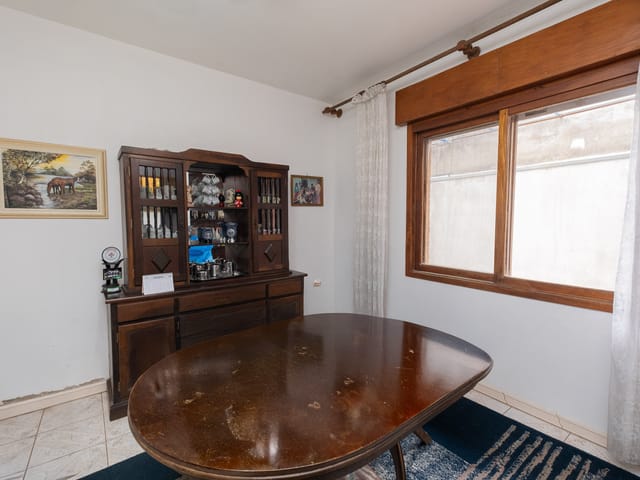 Casa 4 quartos e 2 banheiros, à venda, no bairro Areal em Pelotas
