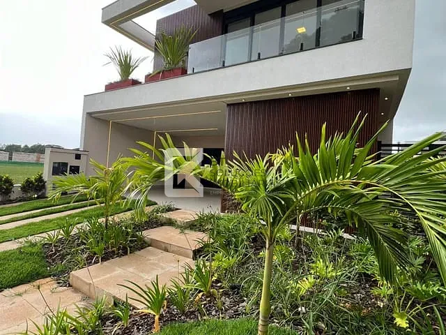 Sobrado com 289m² 4 quartos e 5 banheiros, à venda, no bairro Villa Sapezal em Indaiatuba