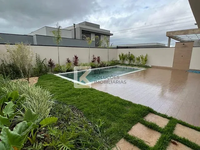 Sobrado com 289m² 4 quartos e 5 banheiros, à venda, no bairro Villa Sapezal em Indaiatuba