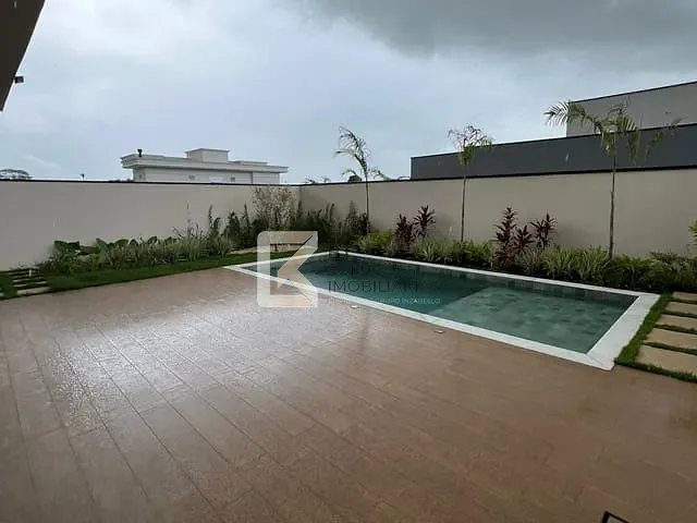 Sobrado com 289m² 4 quartos e 5 banheiros, à venda, no bairro Villa Sapezal em Indaiatuba