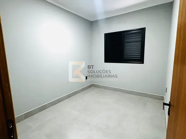 Casa com 150m² 3 quartos e 2 banheiros, à venda, no bairro Jardim Bom Sucesso em Indaiatuba