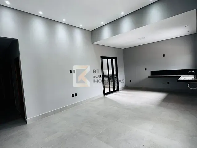 Casa com 150m² 3 quartos e 2 banheiros, à venda, no bairro Jardim Bom Sucesso em Indaiatuba