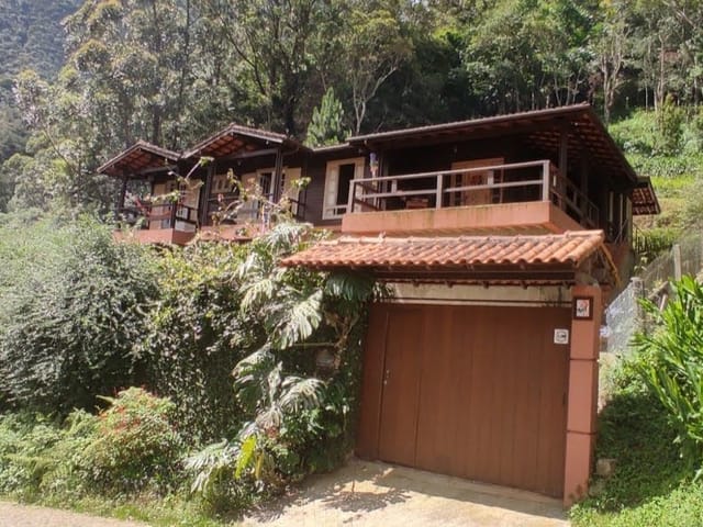Casa 3 quartos e 1 banheiro, à venda, no bairro Retiro em Petrópolis