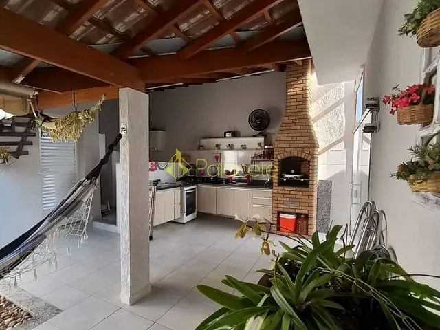 Casa 3 quartos e 3 banheiros, à venda, no bairro Piracangaguá em Taubaté