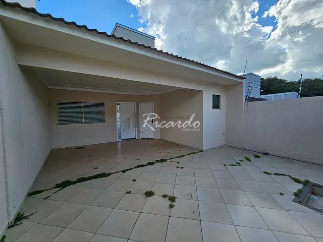 Casa com 175m² 3 quartos e 2 banheiros, à venda, no bairro Jardim Panorama em Arapongas