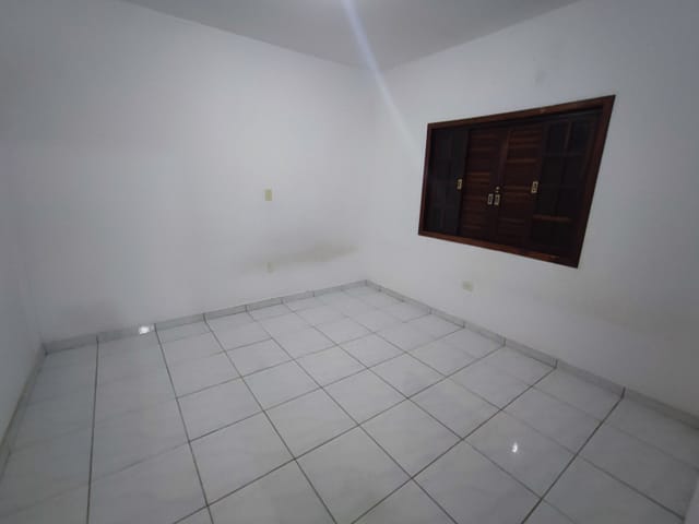 Casa com 250m² 3 quartos e 3 banheiros, à venda, no bairro Bela Vista em Pindamonhangaba