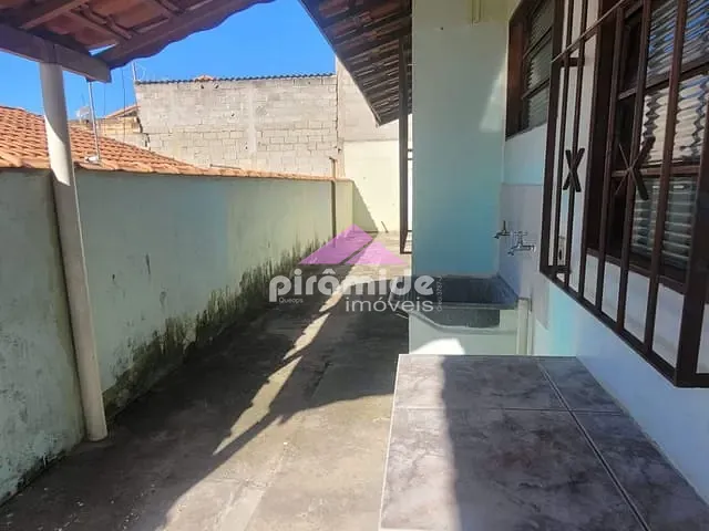 Casa com 125m² 2 quartos e 1 banheiro, à venda, no bairro Jardim Santo Onofre em São José dos Campos