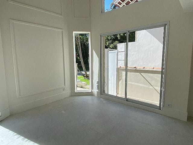 Casa com 360m² 4 quartos e 6 banheiros, à venda, no bairro Residencial Cinco (Alphaville) em Santana de Parnaíba