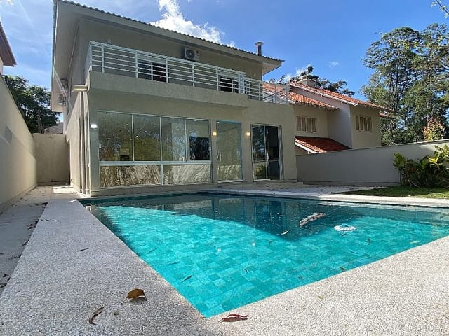 Casa com 360m² 4 quartos e 6 banheiros, à venda, no bairro Residencial Cinco (Alphaville) em Santana de Parnaíba