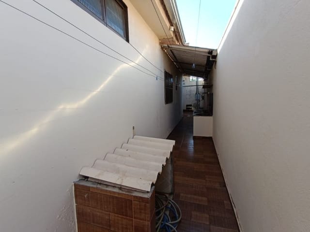 Foto do Casa - Casa com 3 dormitórios para alugar, 135 m² por R$ 1.675,05/mês - Conjunto José Vallim de Melo - Uberaba/MG | ZUCATO IMOBILIARIA LTDA