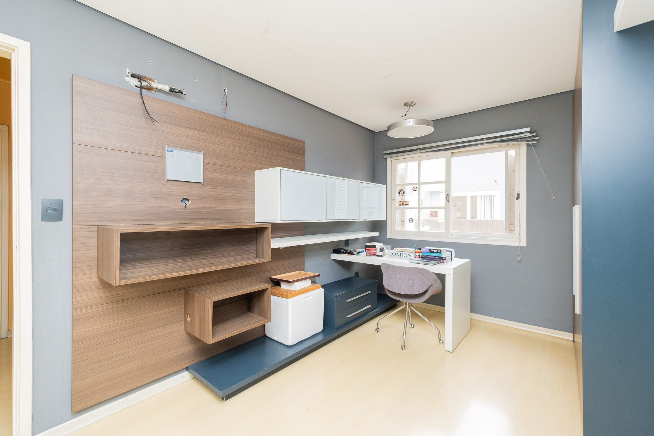 Casa à venda no Areal, Pelotas - 324 m², 3 quartos (sendo 1 suíte), cozinha planejada, lareira, área gourmet com piscina e garagem. - 20