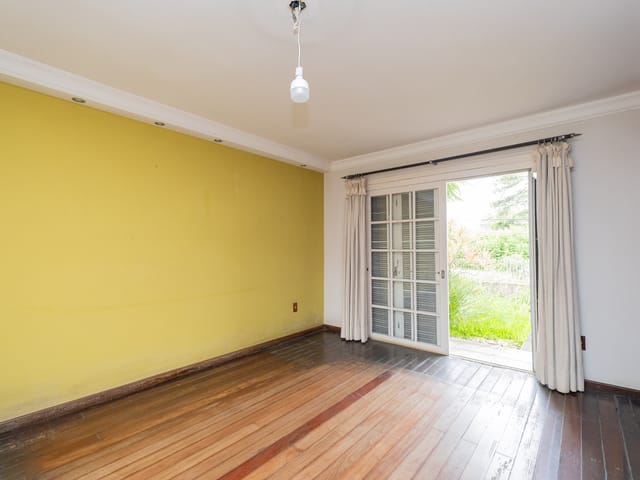Casa com 434m² 3 quartos e 3 banheiros, à venda, no bairro Areal em Pelotas