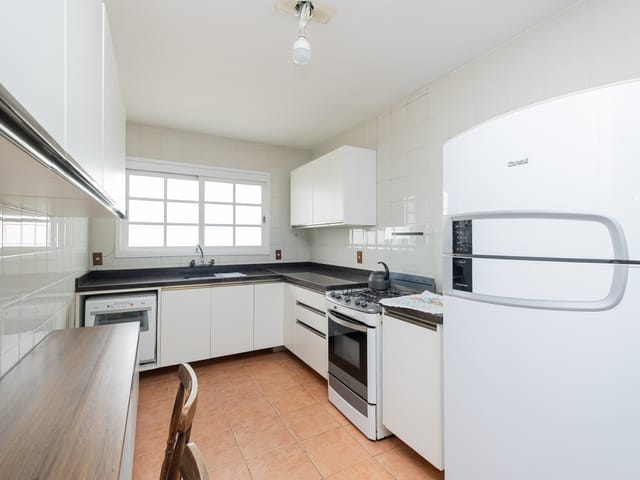 Casa com 434m² 3 quartos e 3 banheiros, à venda, no bairro Areal em Pelotas