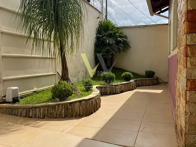 Casa com 300m² 3 quartos e 2 banheiros, à venda, no bairro Boa Vista em Anápolis