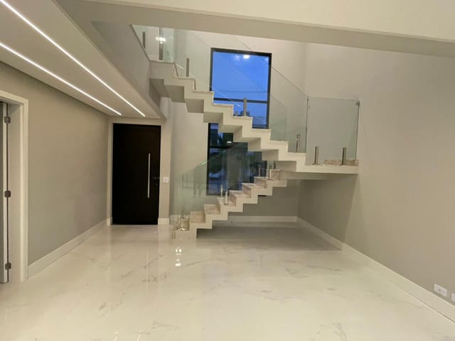 Casa com 250m² 3 quartos e 3 banheiros, à venda, no bairro Jardim Santa Júlia em São José dos Campos