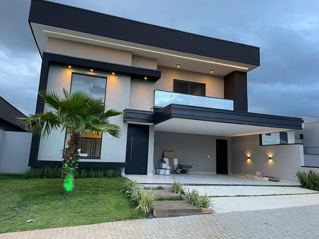 Casa com 250m² 3 quartos e 3 banheiros, à venda, no bairro Jardim Santa Júlia em São José dos Campos