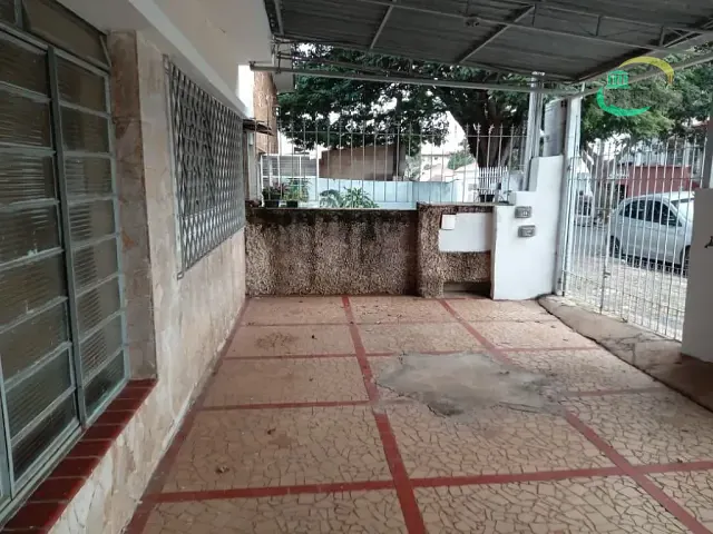 Casa com 300m² 3 quartos e 2 banheiros, à venda, no bairro Vila Industrial em Campinas