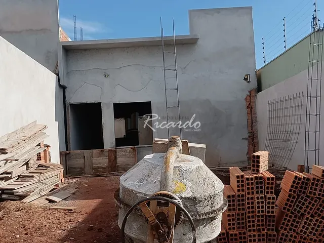 Casa com 126m² 2 quartos e 1 banheiro, à venda, no bairro Jardim Vale das Perobas IV em Arapongas