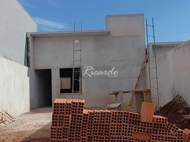 Casa com 126m² 2 quartos e 1 banheiro, à venda, no bairro Jardim Vale das Perobas IV em Arapongas