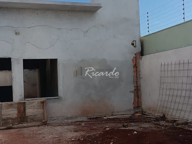 Casa com 126m² 2 quartos e 1 banheiro, à venda, no bairro Jardim Vale das Perobas IV em Arapongas