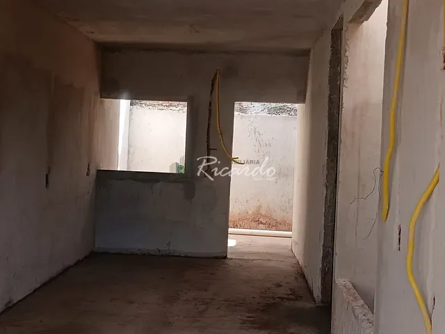 Casa com 126m² 2 quartos e 1 banheiro, à venda, no bairro Jardim Vale das Perobas IV em Arapongas