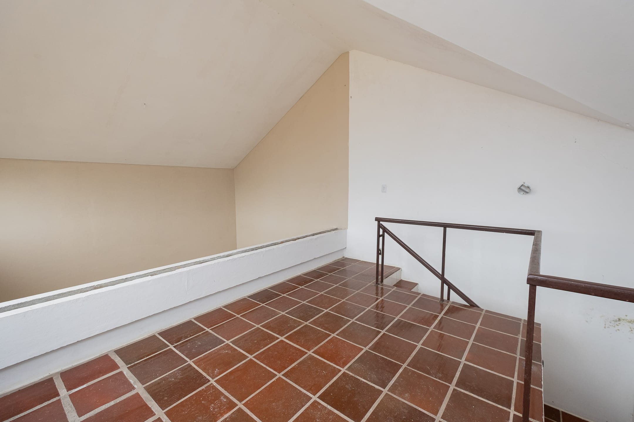 Casa à venda no Laranjal, Pelotas - 350 m², 2 quartos, lareira, churrasqueira, pátio com piscina e garagem. - 12