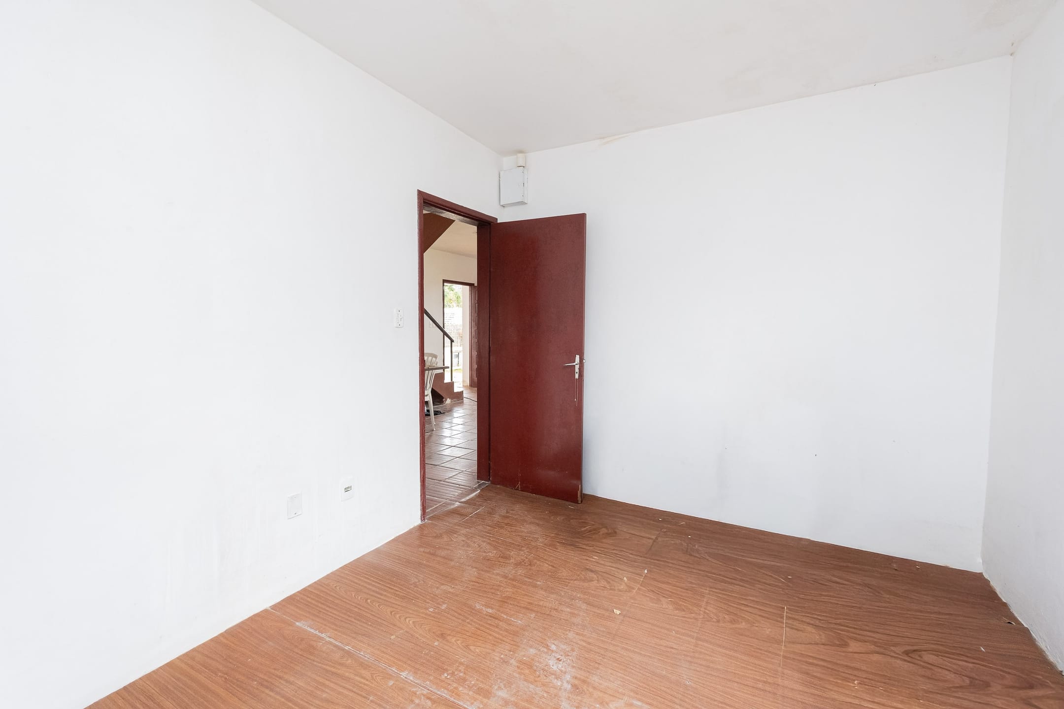 Casa à venda no Laranjal, Pelotas - 350 m², 2 quartos, lareira, churrasqueira, pátio com piscina e garagem. - 7