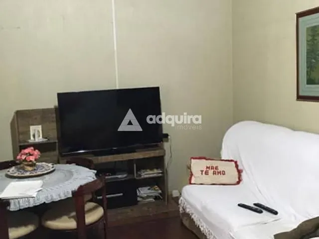Casa com 181m² 3 quartos e 2 banheiros, à venda, no bairro Centro em Ponta Grossa