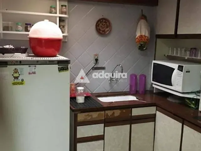 Casa com 181m² 3 quartos e 2 banheiros, à venda, no bairro Centro em Ponta Grossa