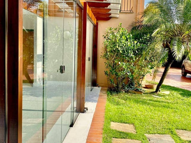 Casa com 650m² 4 quartos e 1 banheiro, à venda, no bairro Centro em Petrópolis