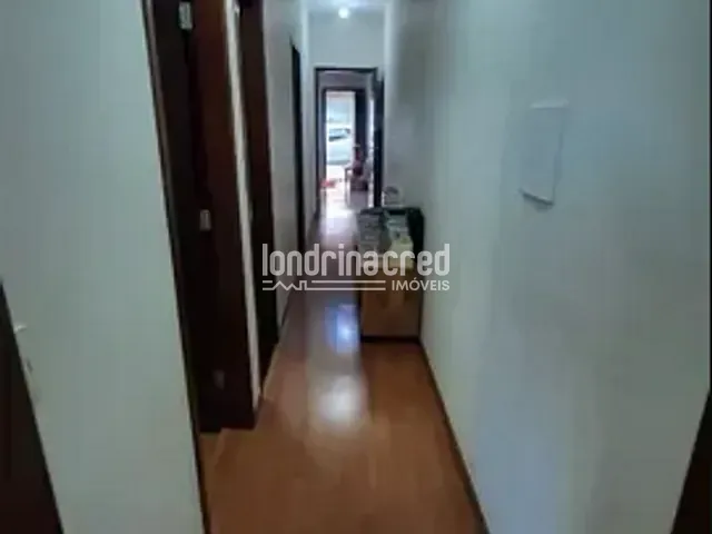 Casa 3 quartos e 2 banheiros, à venda, no bairro Parque Residencial Michael Licha em Londrina