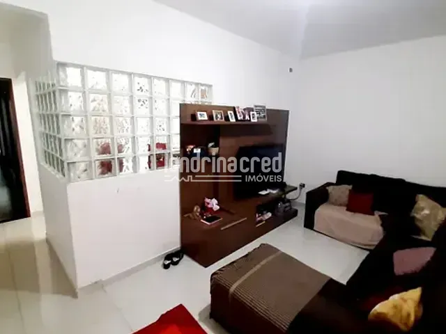 Casa 3 quartos e 2 banheiros, à venda, no bairro Parque Residencial Michael Licha em Londrina