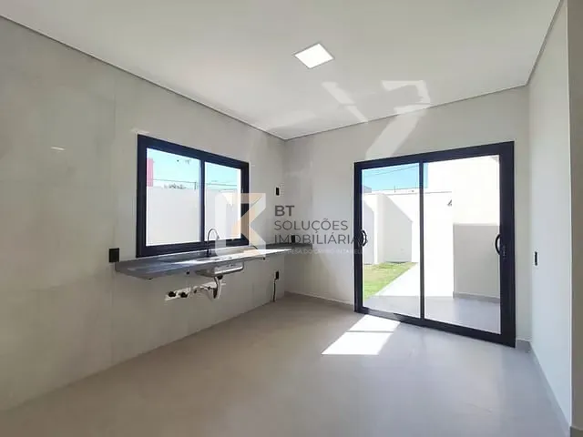 Casa com 160m² 3 quartos e 2 banheiros, à venda, no bairro Jardim Regina em Indaiatuba