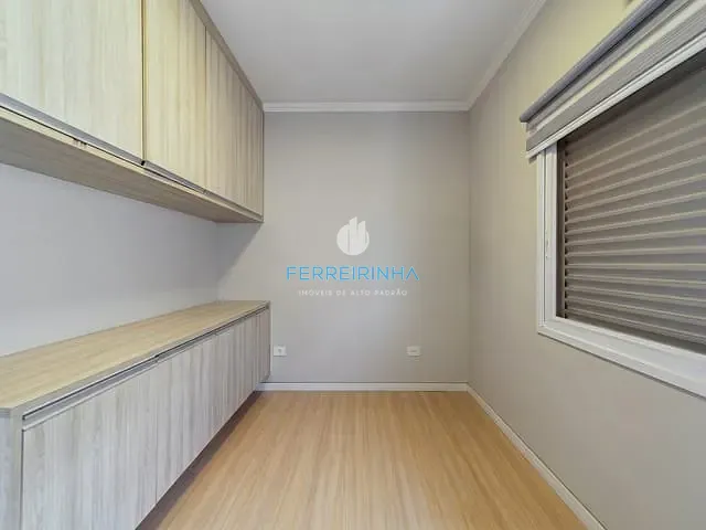 Casa com 250m² 4 quartos e 5 banheiros, à venda, no bairro Urbanova em São José dos Campos
