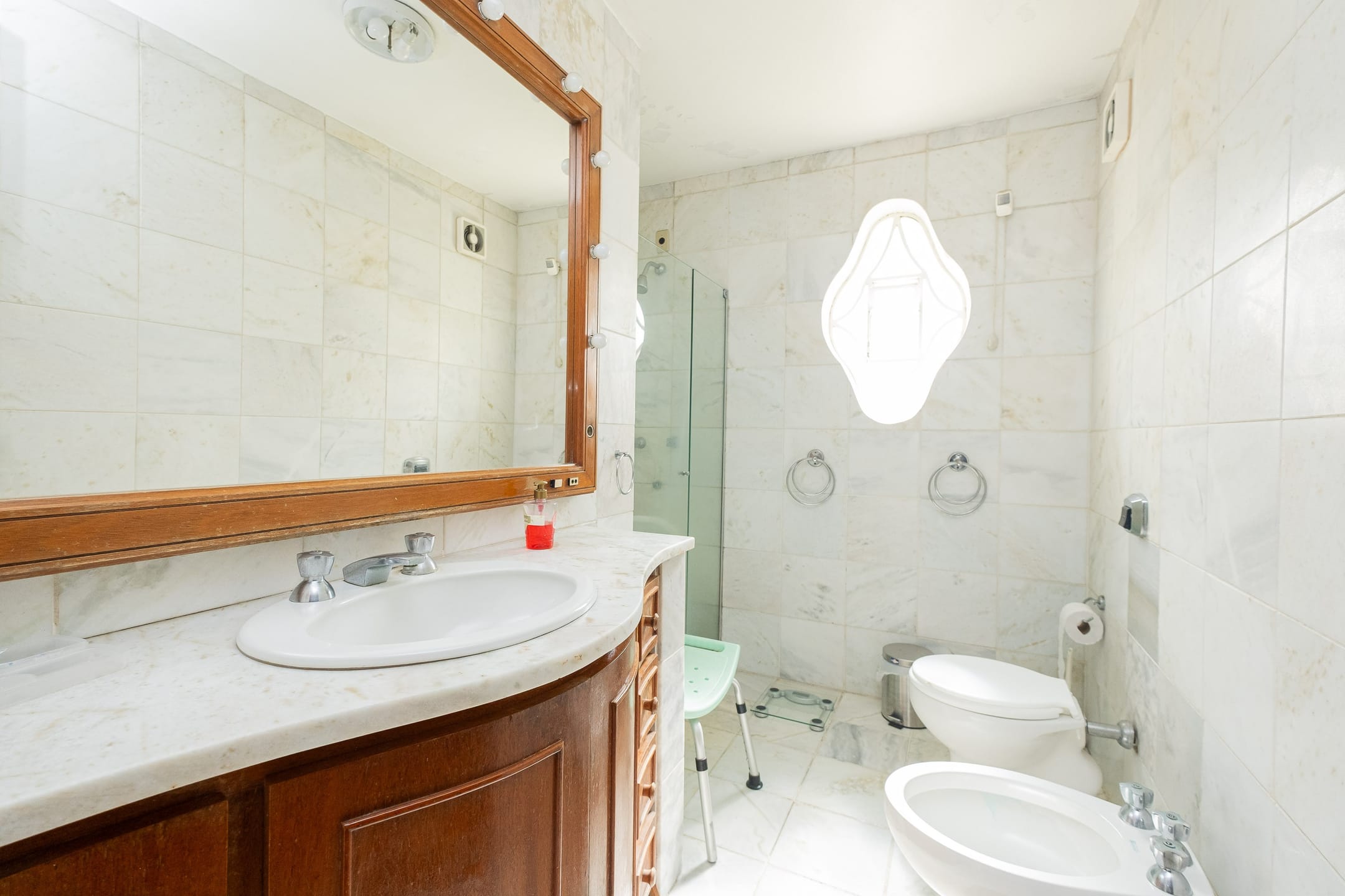 Casa à venda no Areal, Pelotas - 234 m², 3 quartos (sendo 1 suíte com closet), cozinha planejada, lareira e amplo espaço de lazer com churrasqueira. - 22