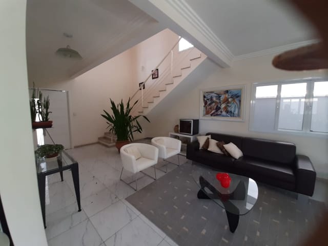 Casa com 375m² 3 quartos e 5 banheiros, à venda, no bairro Urbanova em São José dos Campos