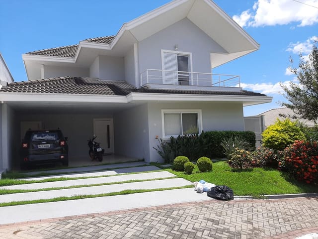Casa com 375m² 3 quartos e 5 banheiros, à venda, no bairro Urbanova em São José dos Campos